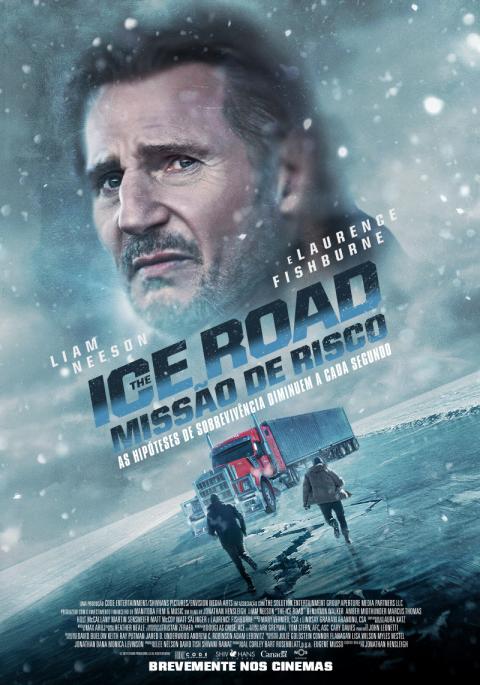 Cartaz de cinema com ator masculino em primeiro plano sobre fundo nevado e camião vermelho em estrada gelada
