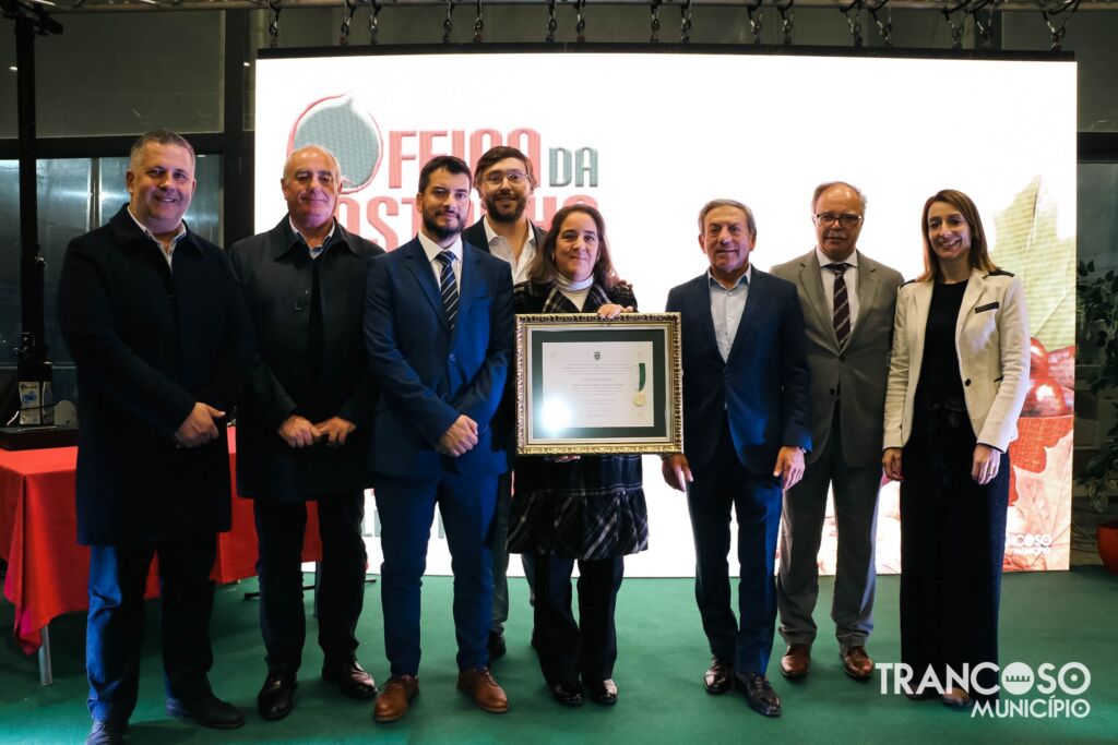 571779100 1296037255899983 7802496565552044205 N