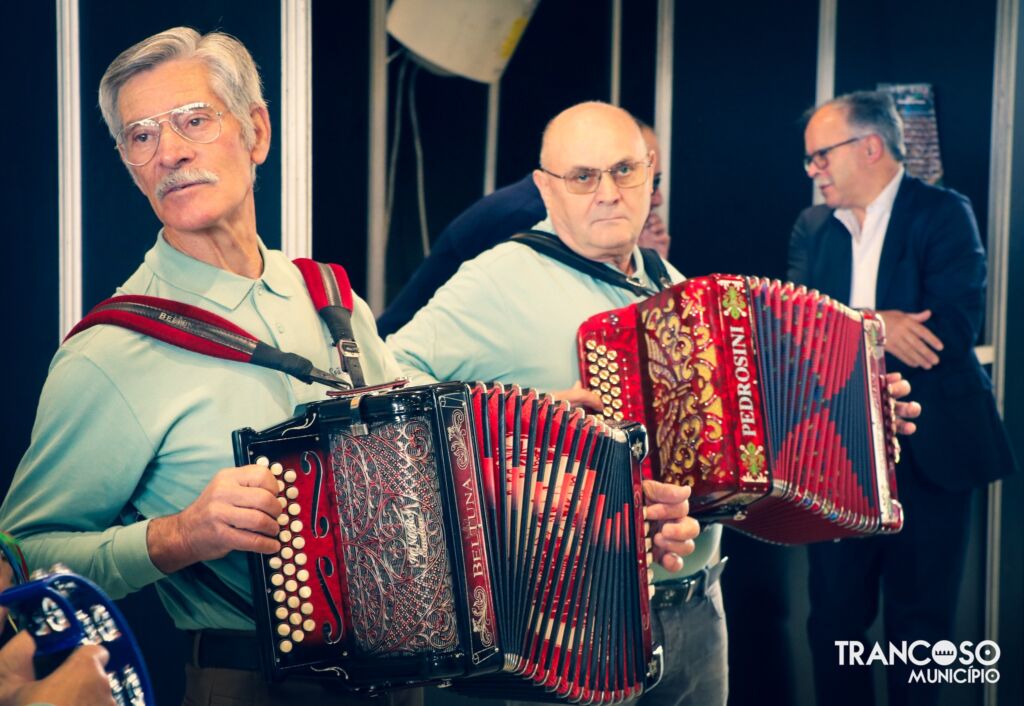 574388383 1298381018998940 5159581573157648761 N