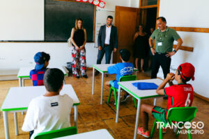 Novo mobiliário escolar para as escolas de Vila Franca das Naves e Cogula